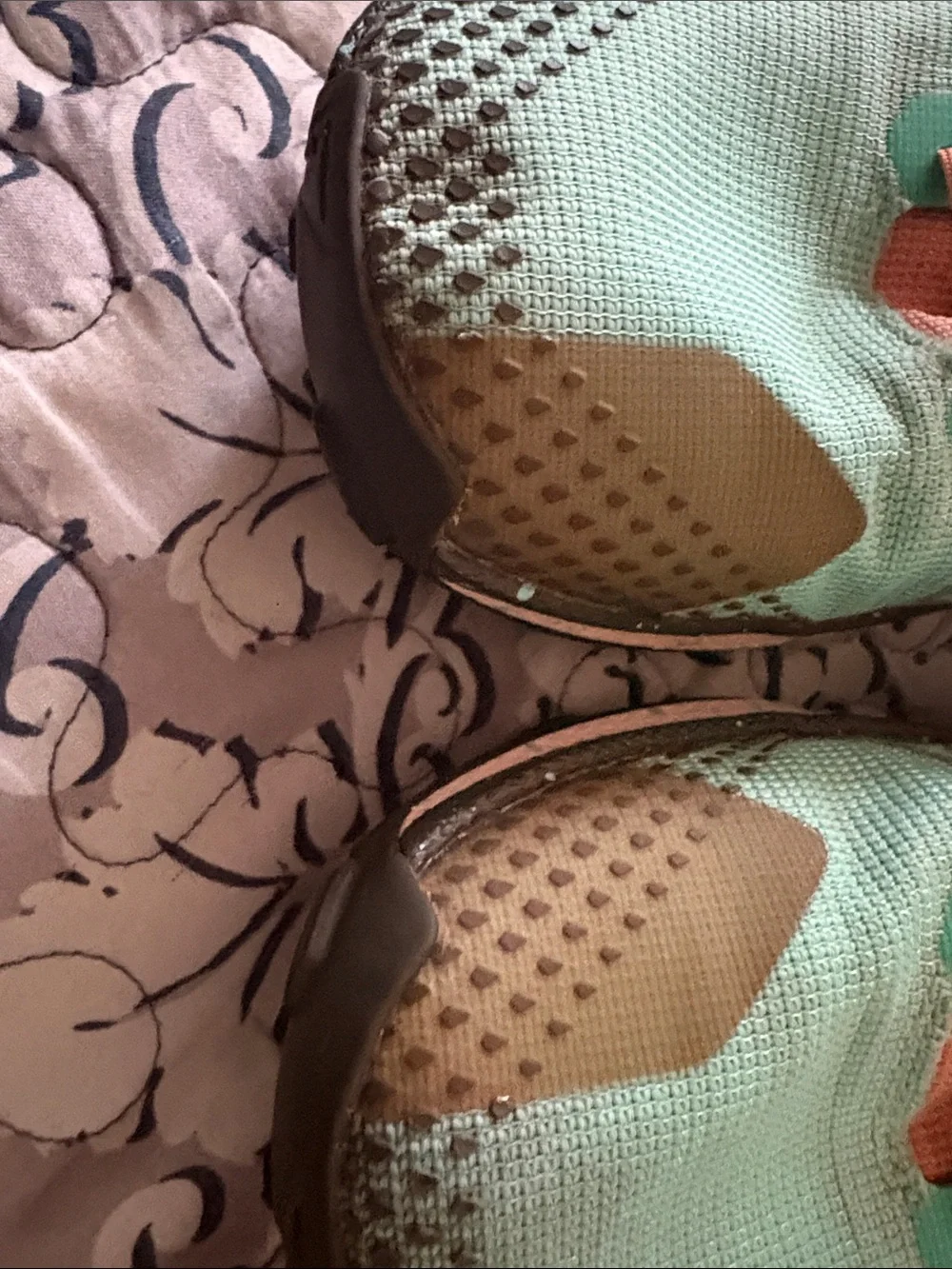 Nike Women’s size 7 trail, Goretext running Shoes in Emerald rise/Amber Brown